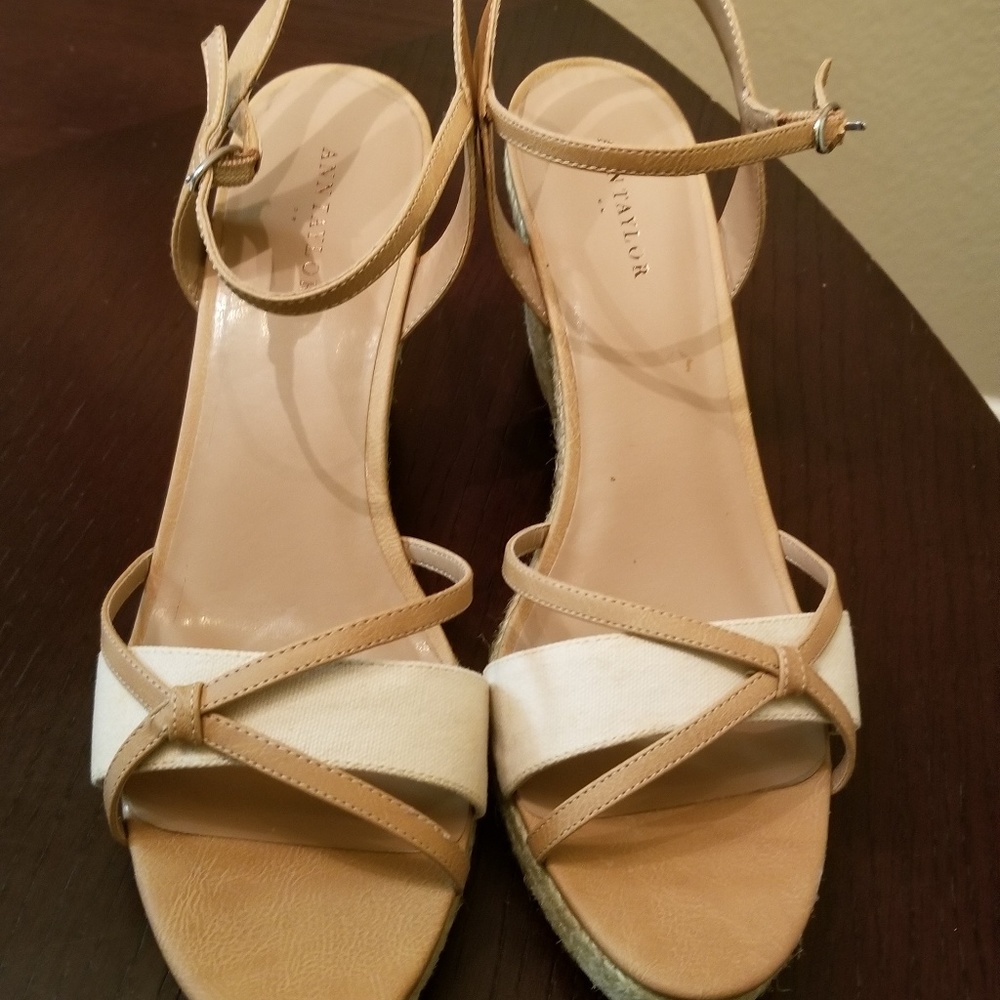 Tan and camel color wedges sandal
